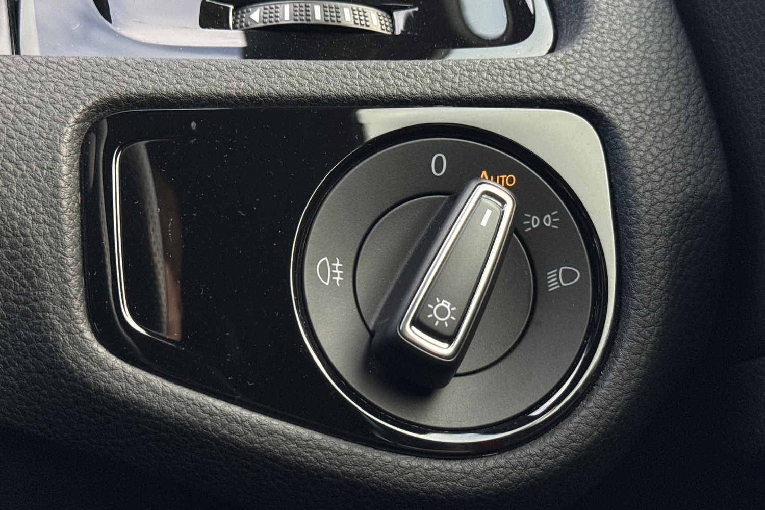 Used Volkswagen Golf 2019 for sale - 77138880: Photo 37