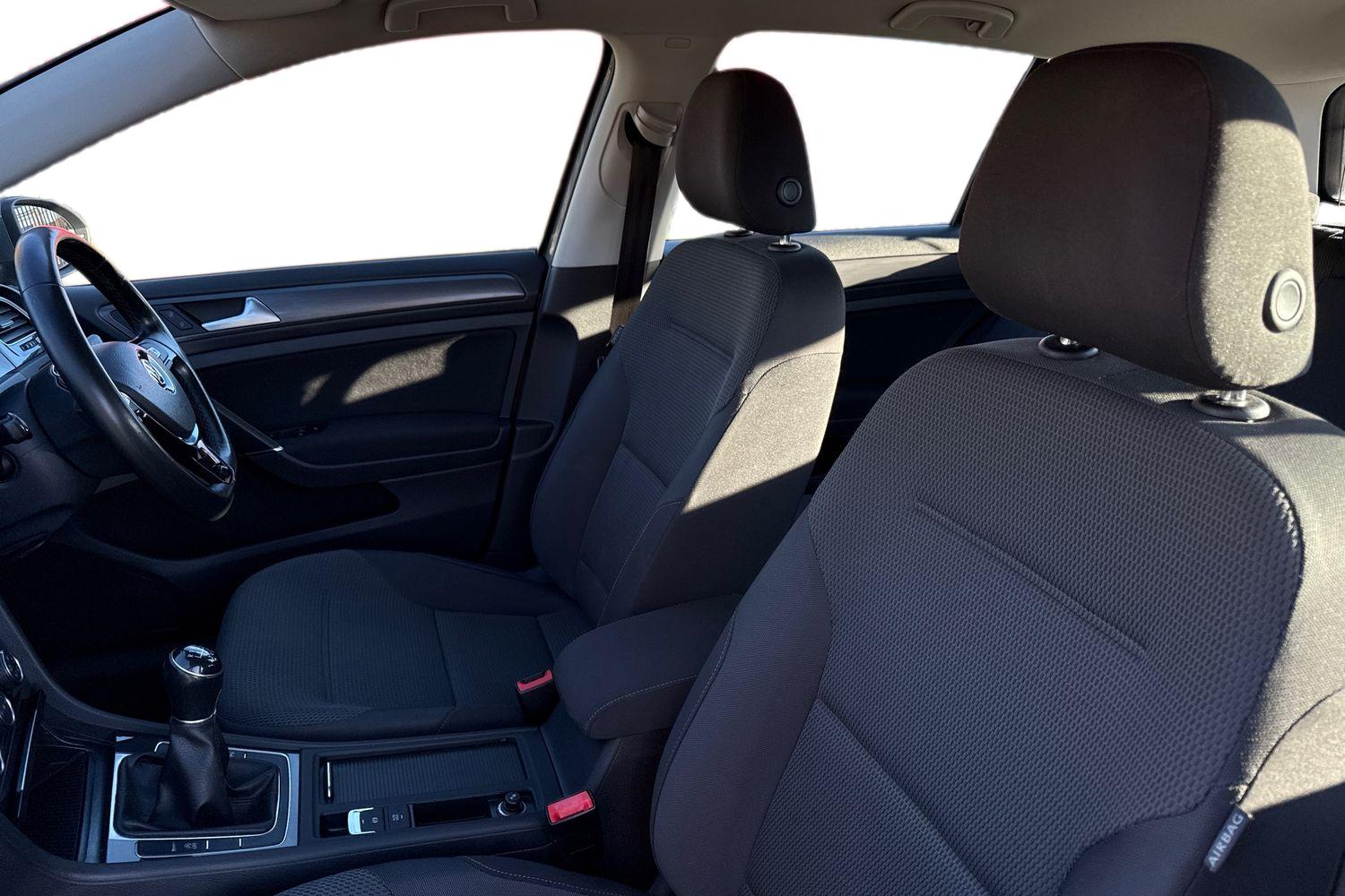 Used Volkswagen Golf 2018 for sale - 76654250: Photo 11