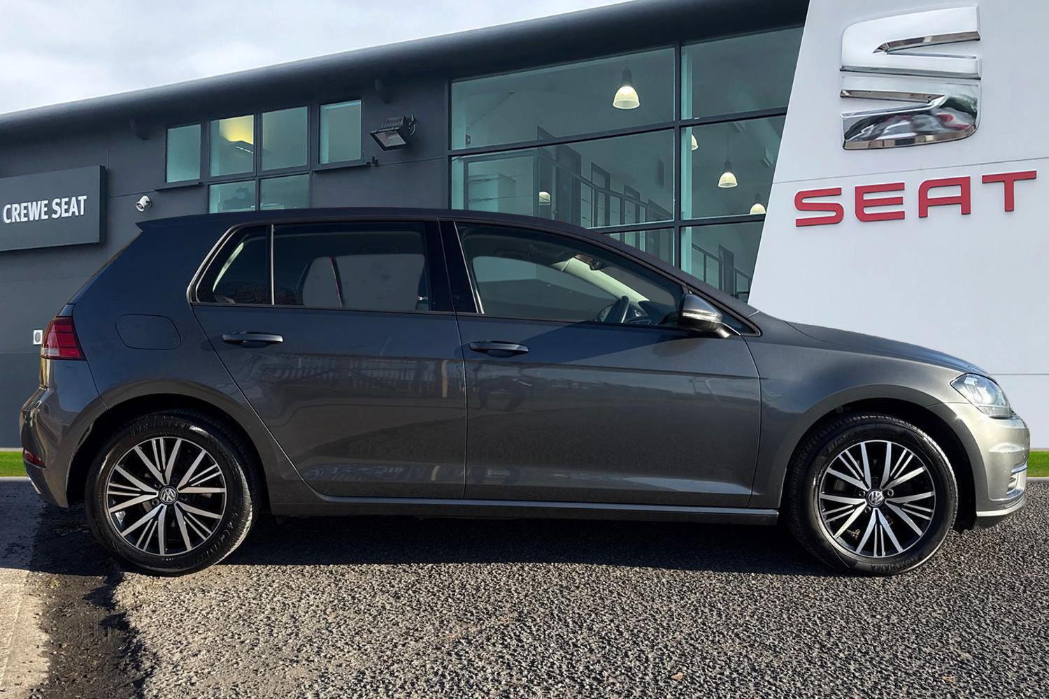 Used Volkswagen Golf 2018 for sale - 76654250: Photo 3