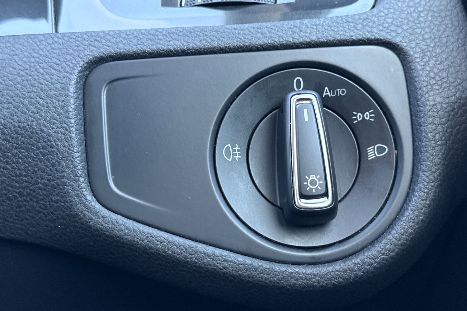 Used Volkswagen Golf 2018 for sale - 76654250: Photo 34