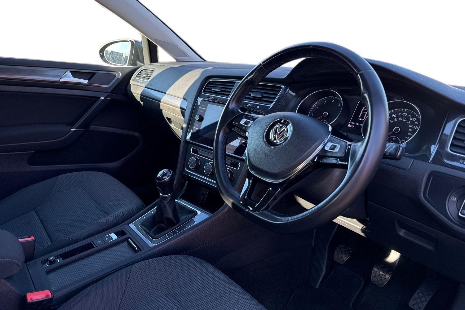 Used Volkswagen Golf 2018 for sale - 76654250: Photo 8