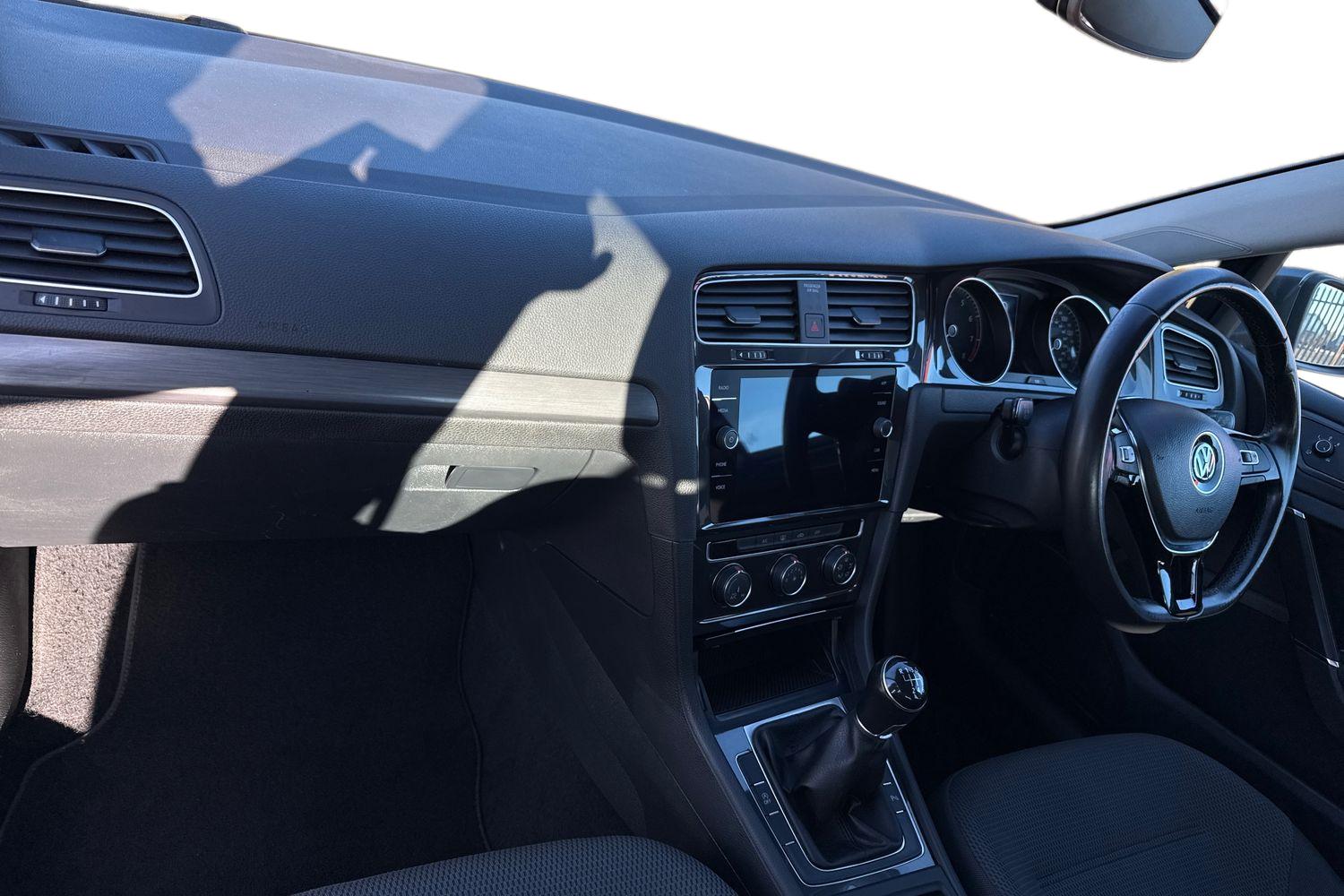 Used Volkswagen Golf 2018 for sale - 76654250: Photo 9