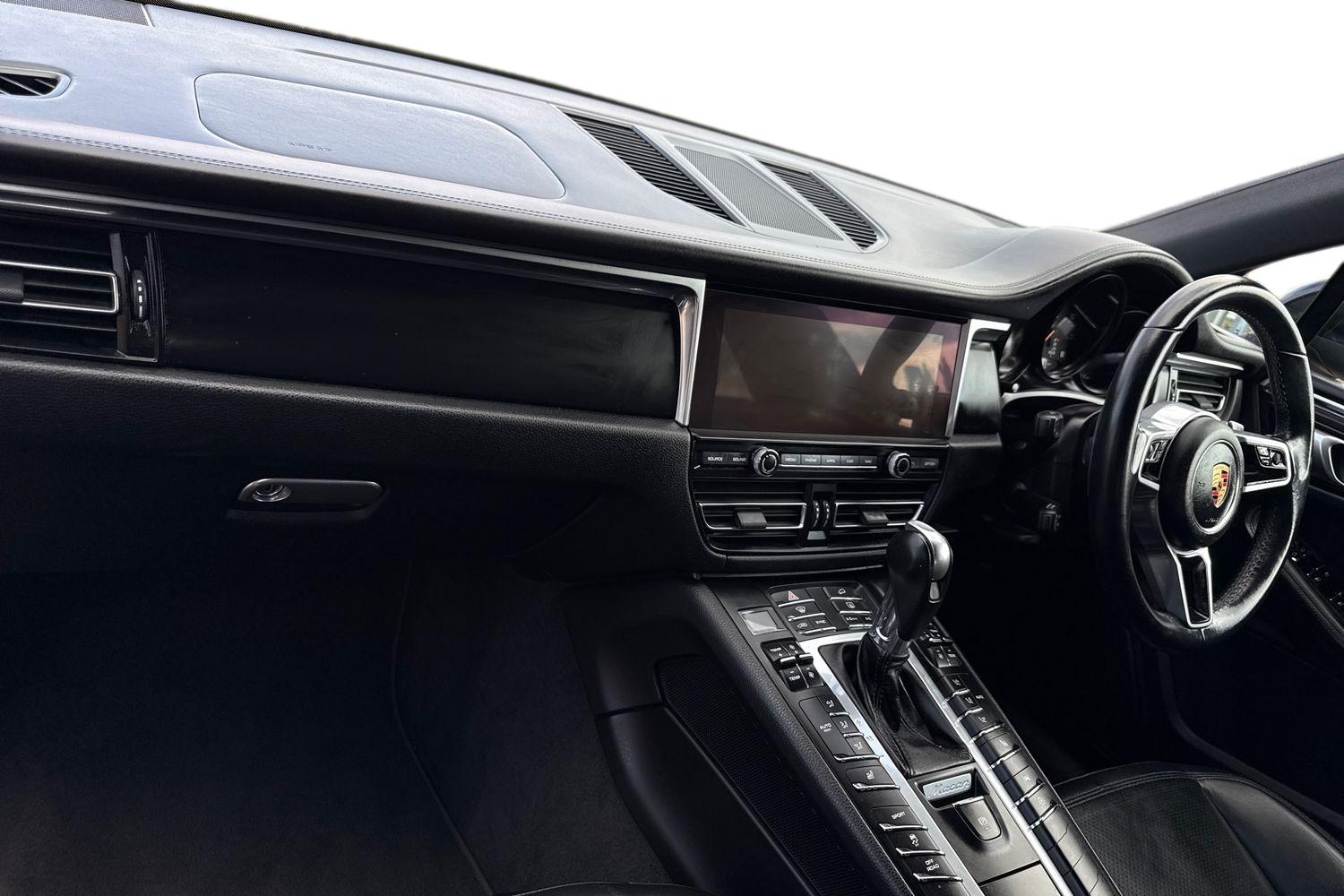Used Porsche Macan 2020 for sale - 76376616: Photo 15