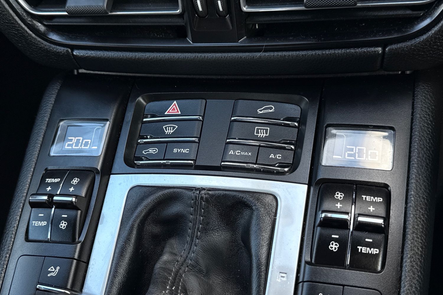 Used Porsche Macan 2020 for sale - 76376616: Photo 22