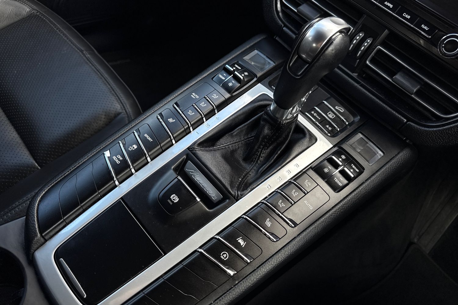 Used Porsche Macan 2020 for sale - 76376616: Photo 23