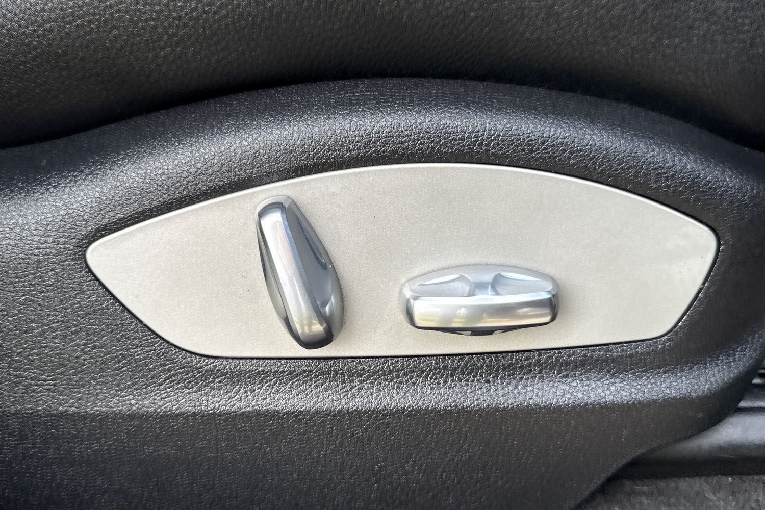 Used Porsche Macan 2020 for sale - 76376616: Photo 31