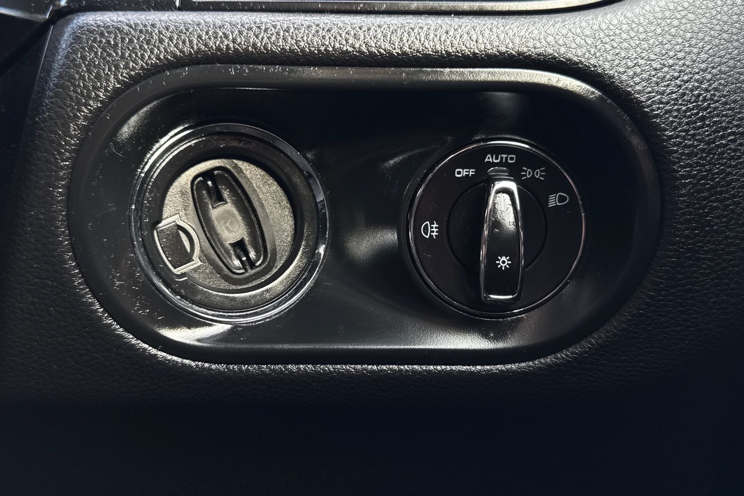 Used Porsche Macan 2020 for sale - 76376616: Photo 34