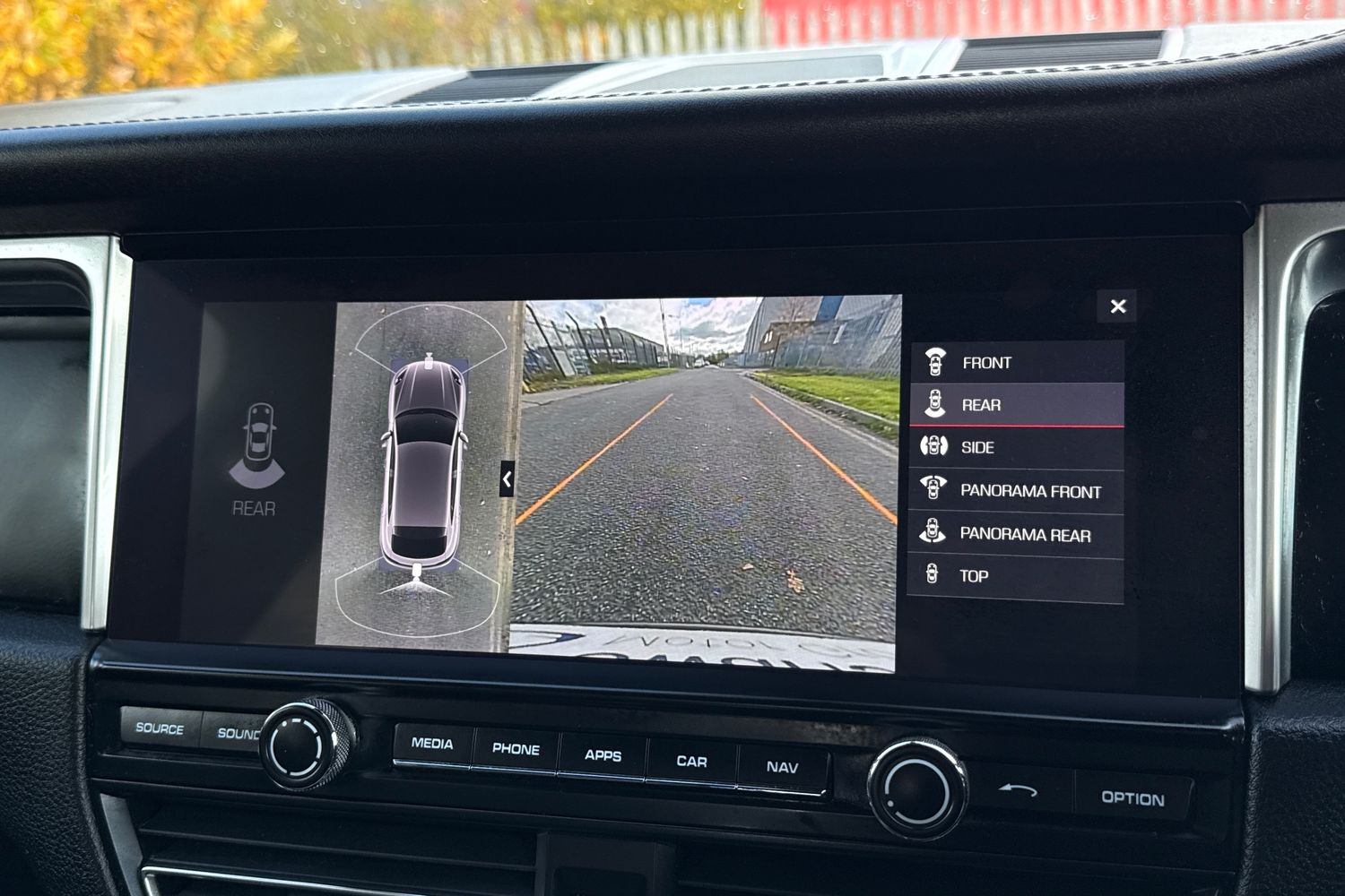 Used Porsche Macan 2020 for sale - 76376616: Photo 37
