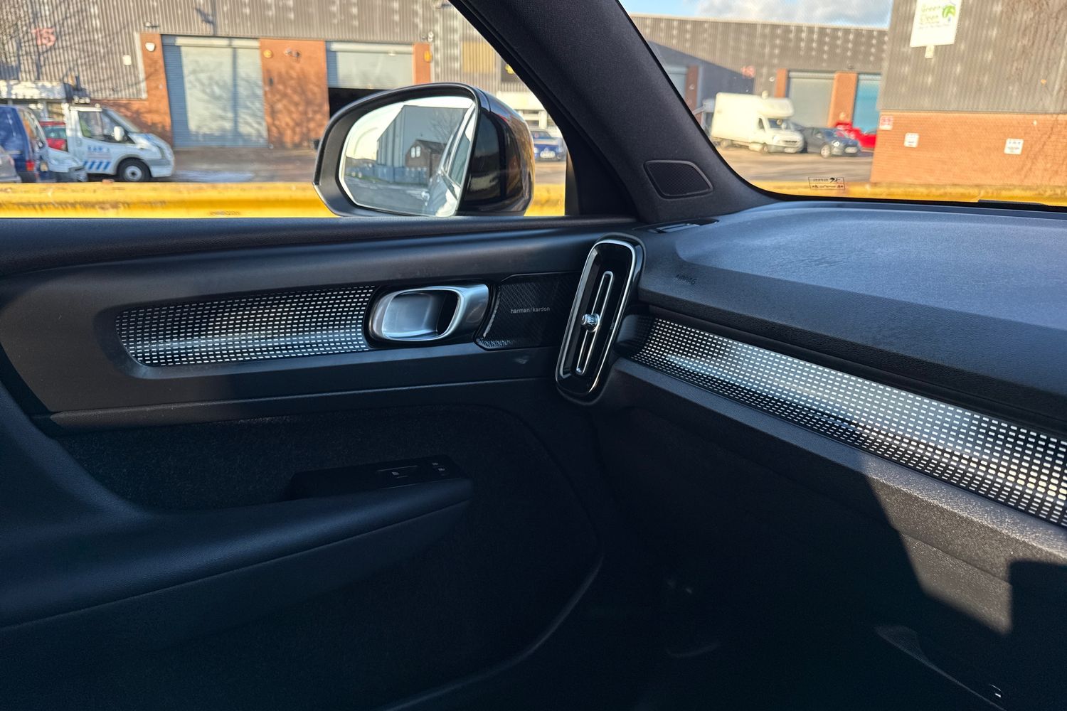 Used Volvo XC40 2020 for sale - 77095839: Photo 36