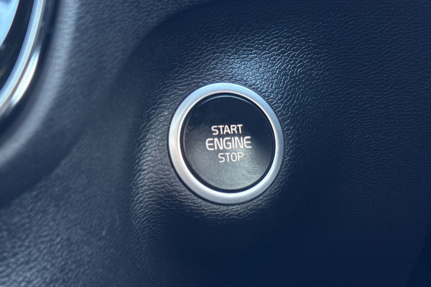 Used Volvo XC40 2020 for sale - 77095839: Photo 41