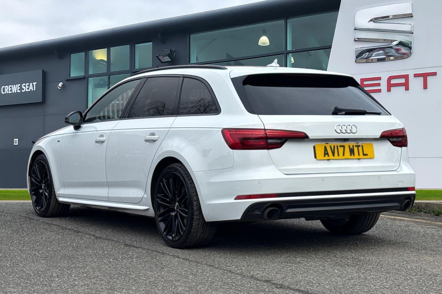 Used Audi A4 Avant 2017 for sale - 77620492: Photo 2