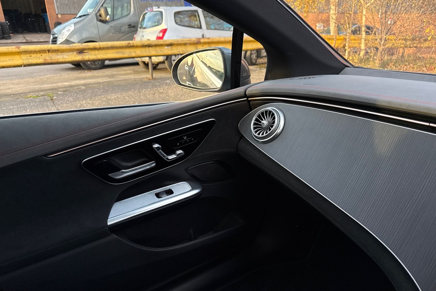 Used Mercedes-Benz EQA 2024 for sale - 76805295: Photo 36