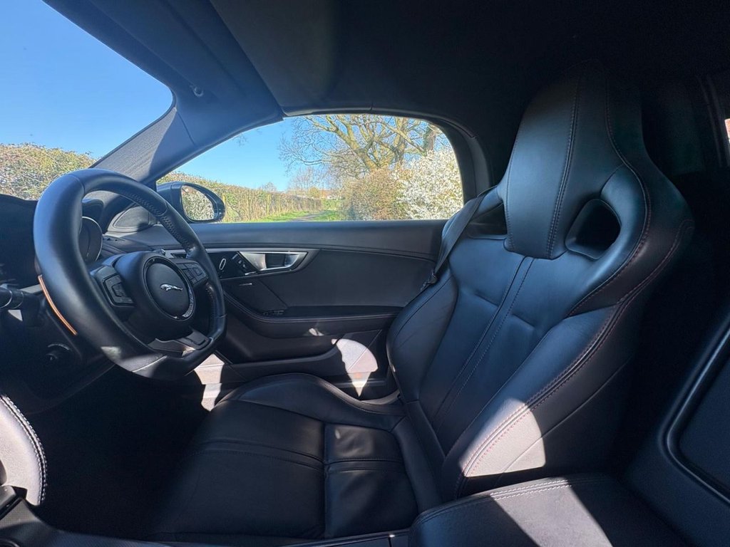 Used Jaguar F-Type 2014 for sale - 77734535: Photo 16