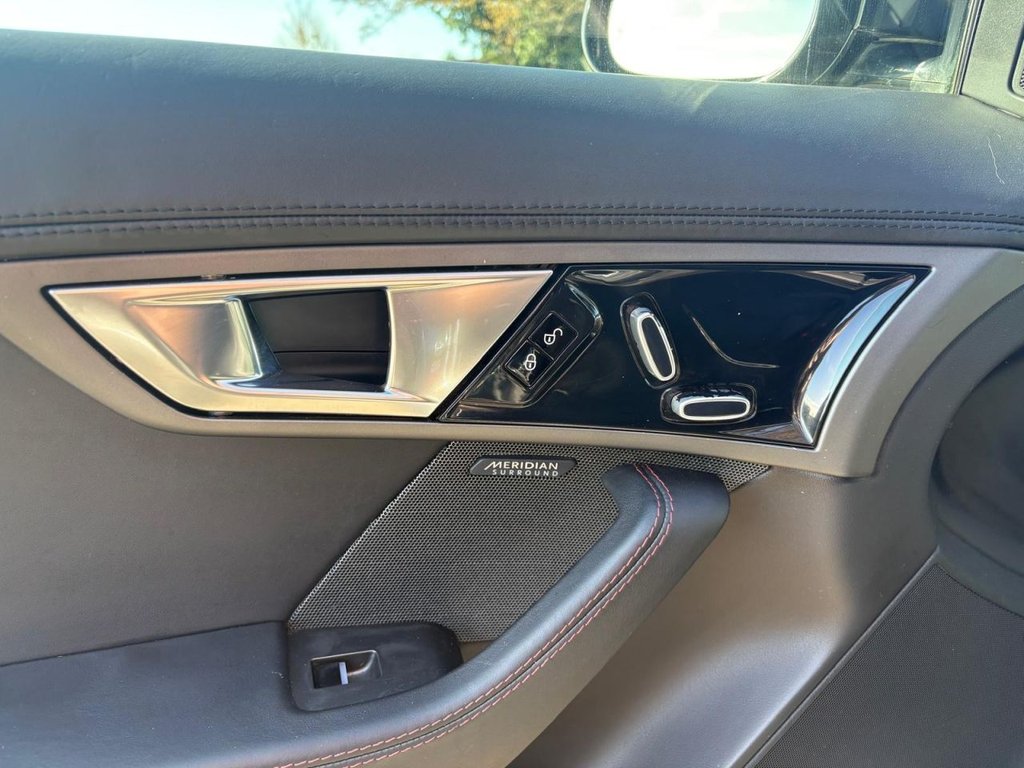 Used Jaguar F-Type 2014 for sale - 77734535: Photo 44