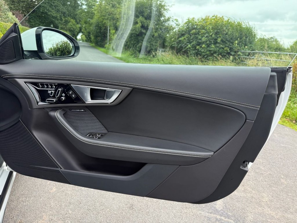 Used Jaguar F-Type 2014 for sale - 77734196: Photo 26