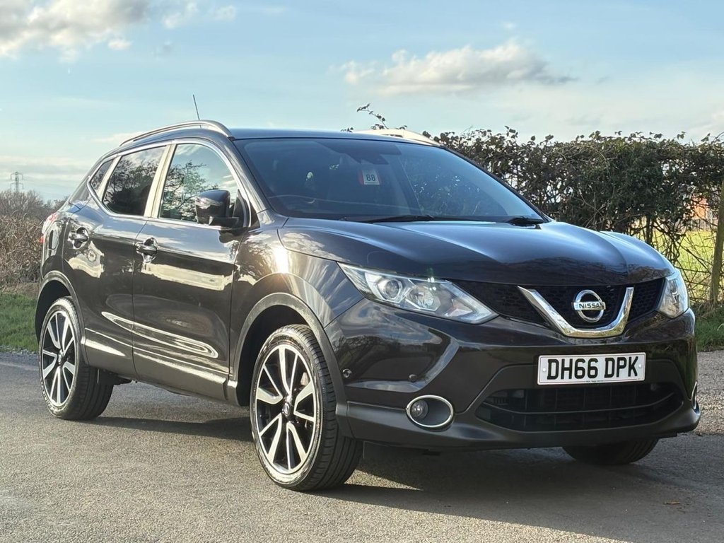 Used Nissan Qashqai 2017 for sale - 77733907: Photo 1