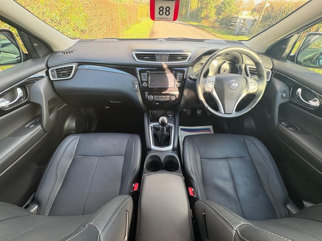 Used Nissan Qashqai 2017 for sale - 77733907: Photo 10