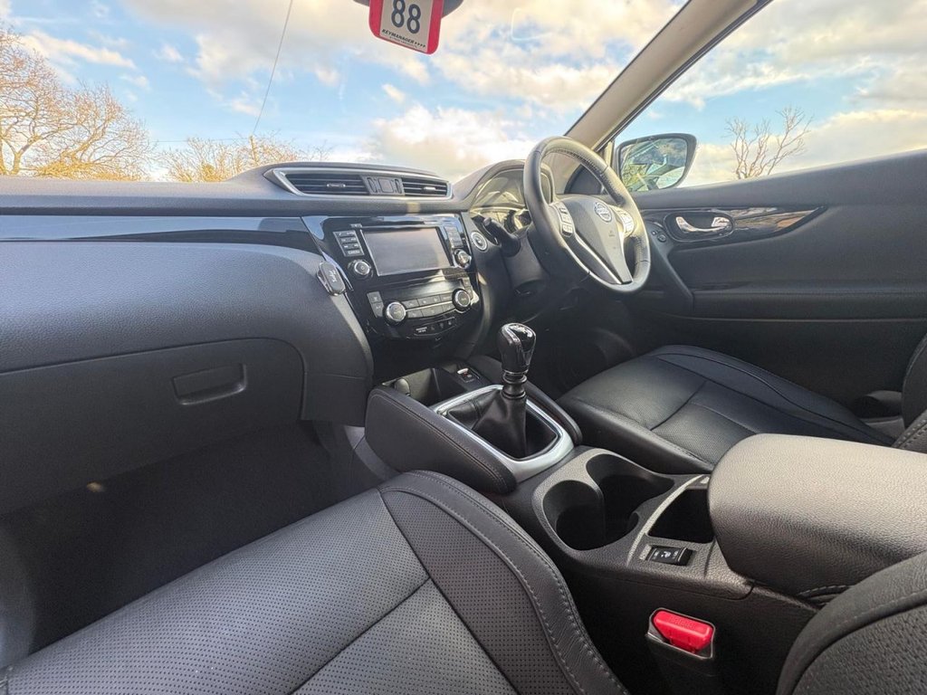 Used Nissan Qashqai 2017 for sale - 77733907: Photo 12