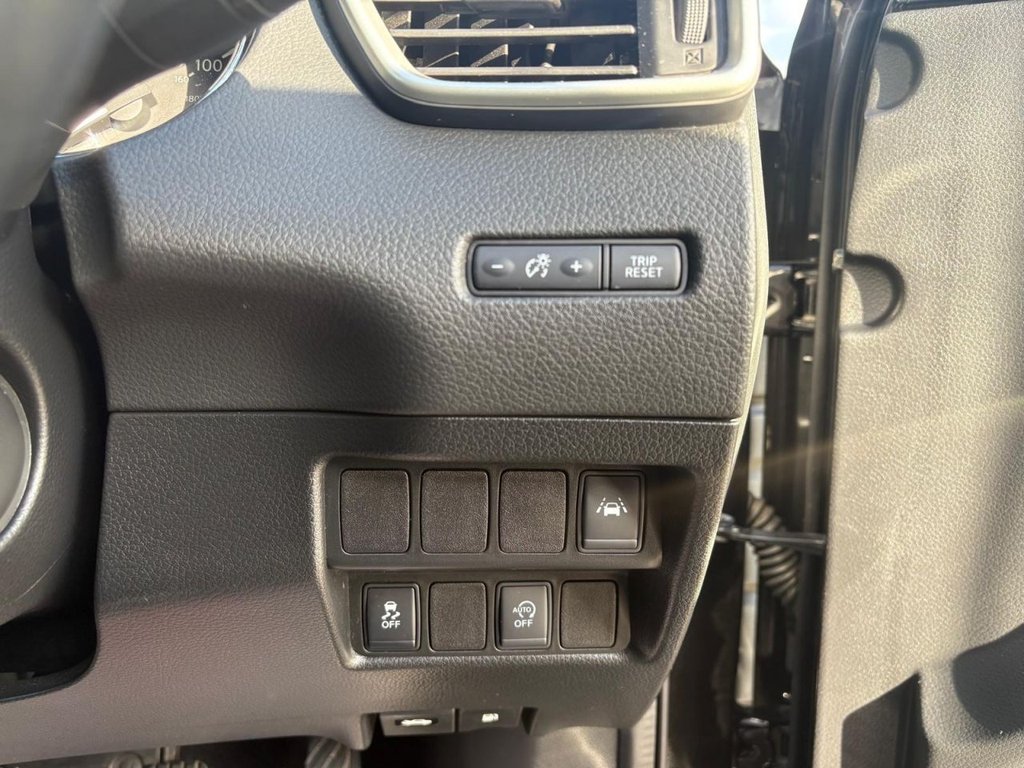 Used Nissan Qashqai 2017 for sale - 77733907: Photo 23