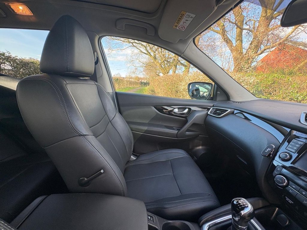 Used Nissan Qashqai 2017 for sale - 77733907: Photo 40