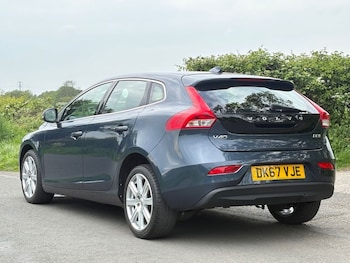 Used Volvo V40 2017 for sale - 78524631: Photo