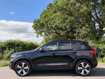 Used Volvo XC40 2023 for sale - 78749281: Photo