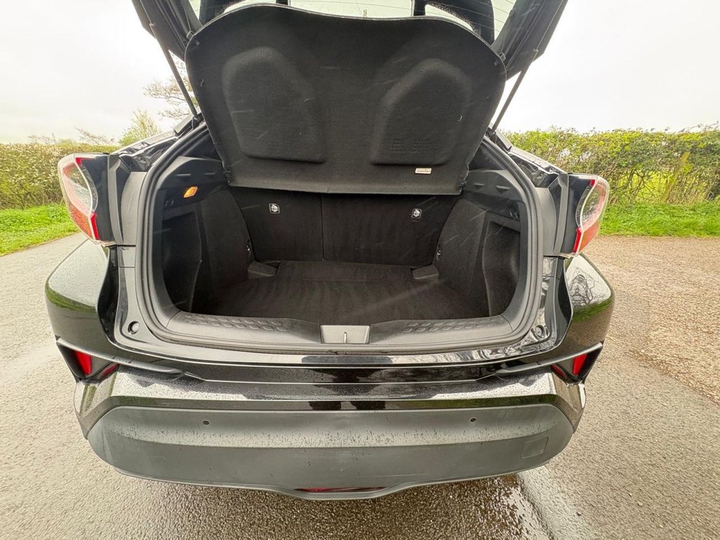 Used Toyota C-HR 2019 for sale - 78206516: Photo 26