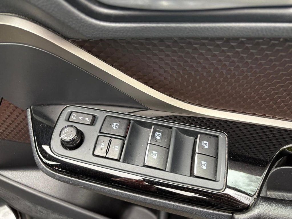 Used Toyota C-HR 2019 for sale - 78206516: Photo 40