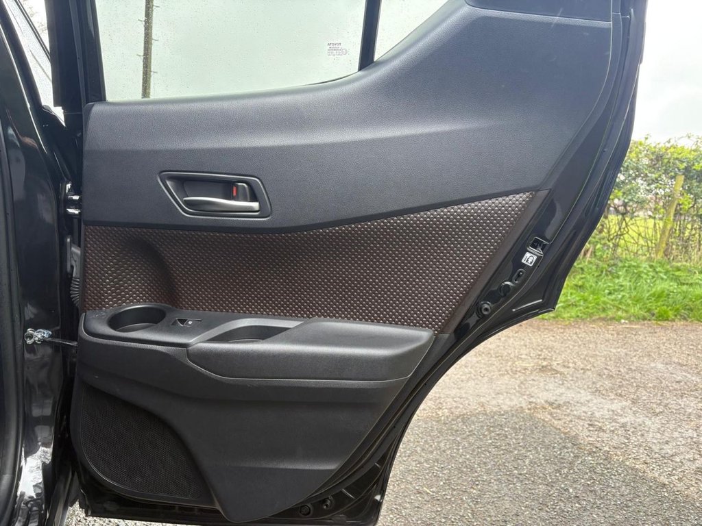 Used Toyota C-HR 2019 for sale - 78206516: Photo 43