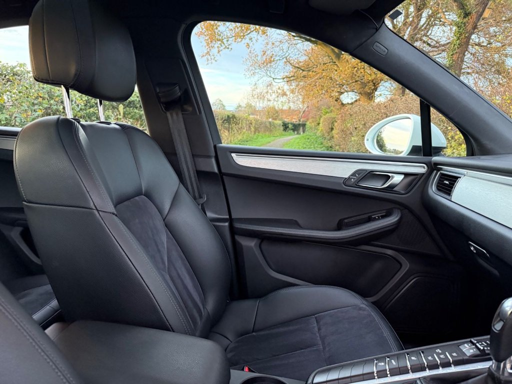 Used Porsche Macan 2018 for sale - 77734186: Photo 16