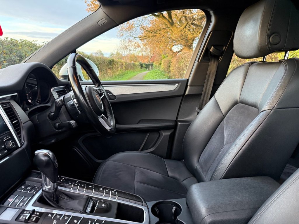 Used Porsche Macan 2018 for sale - 77734186: Photo 17