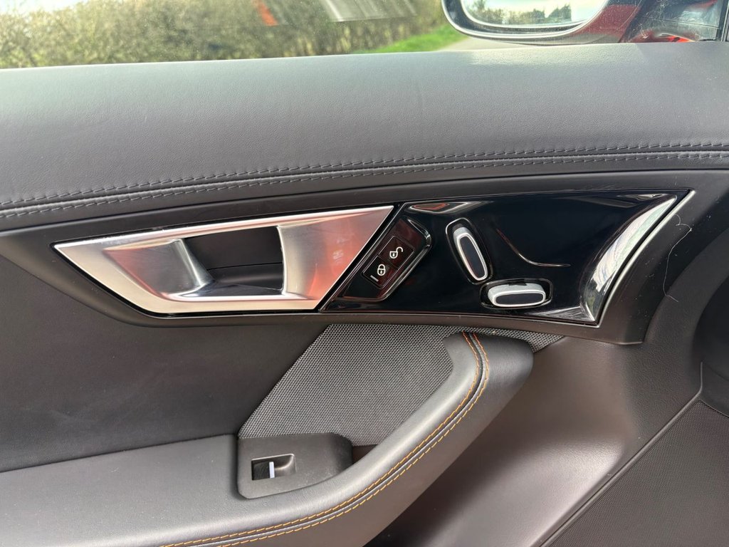 Used Jaguar F-Type 2013 for sale - 78029770: Photo 26