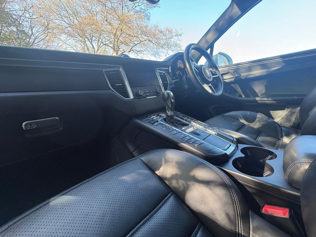 Used Porsche Macan 2016 for sale - 77734257: Photo 21