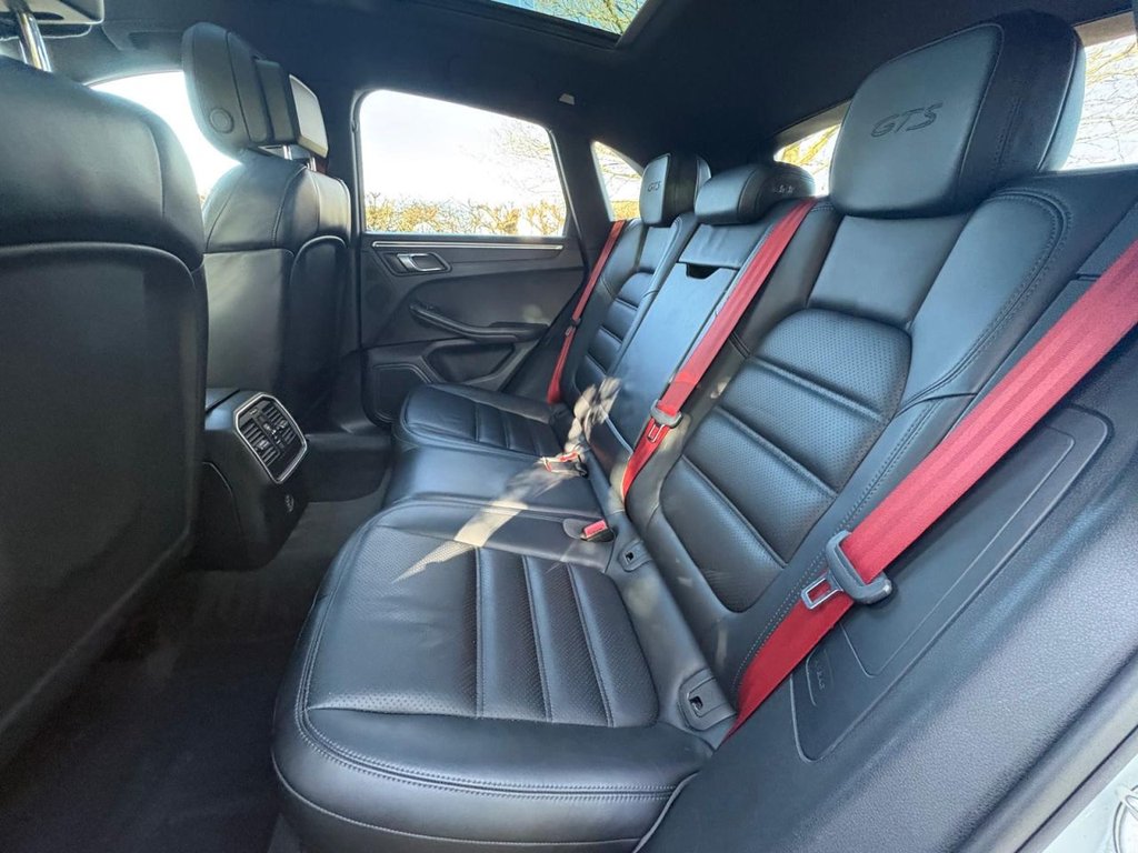 Used Porsche Macan 2016 for sale - 77734257: Photo 38