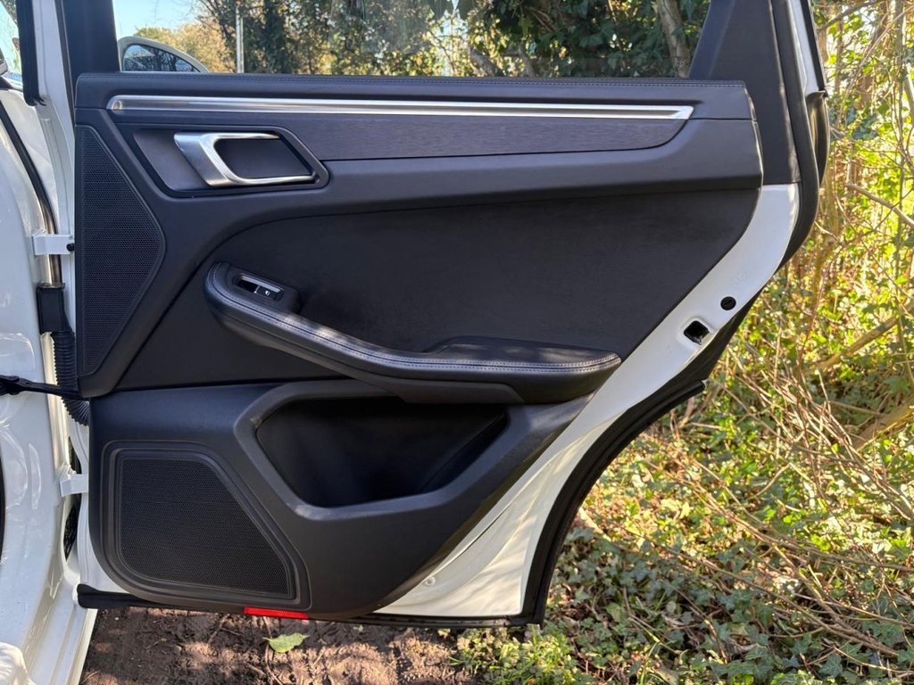 Used Porsche Macan 2016 for sale - 77734257: Photo 49