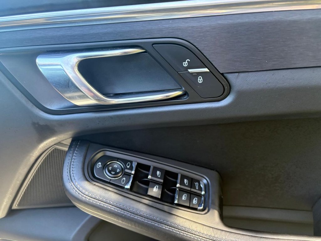 Used Porsche Macan 2016 for sale - 77734257: Photo 50