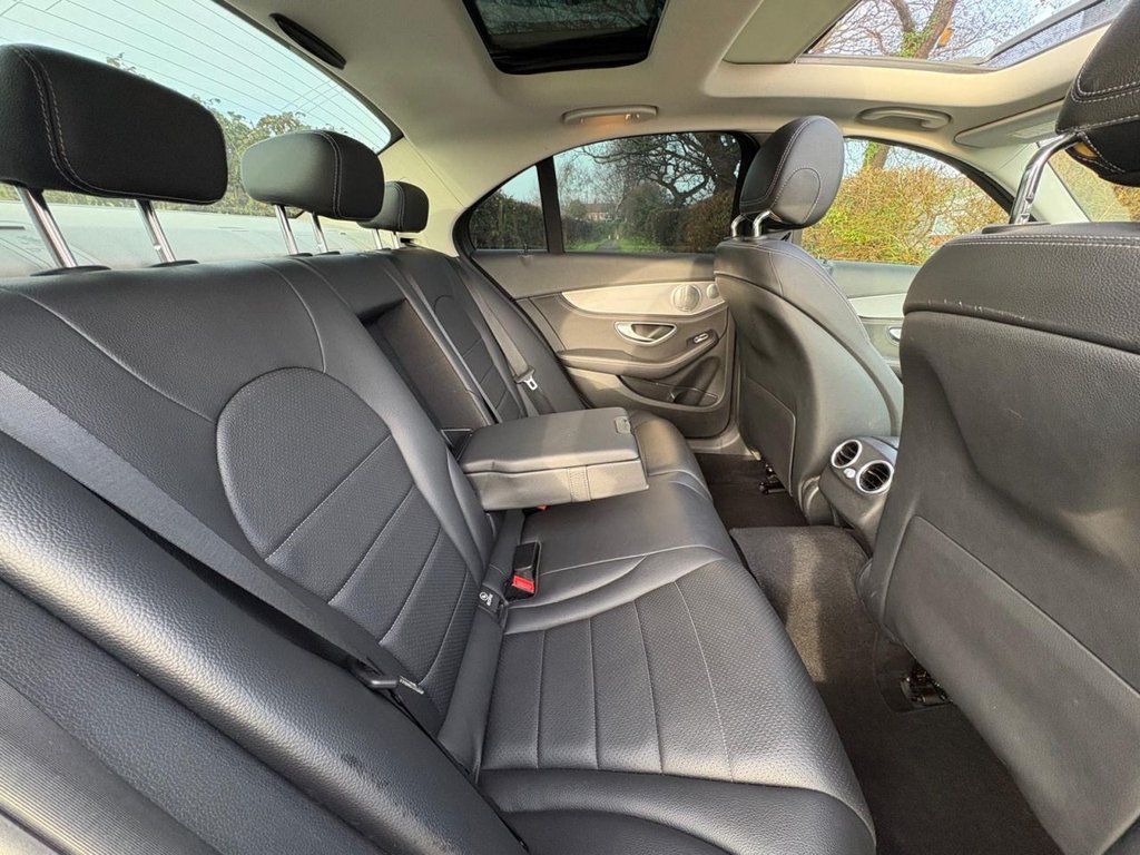 Used Mercedes-Benz C Class 2015 for sale - 77806353: Photo 32