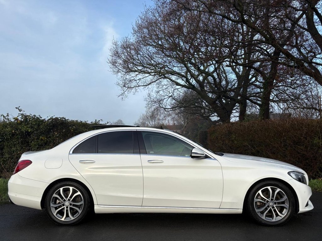 Used Mercedes-Benz C Class 2015 for sale - 77806353: Photo 4