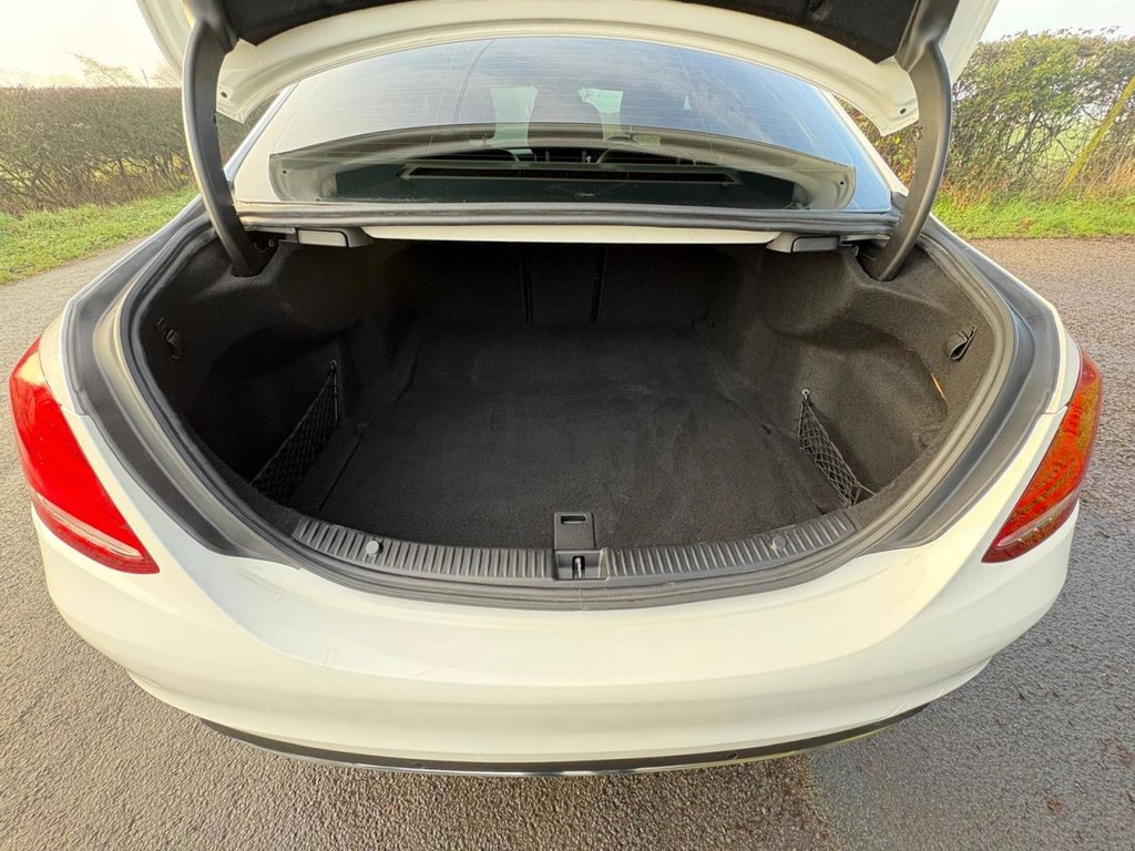 Used Mercedes-Benz C Class 2015 for sale - 77806353: Photo 40