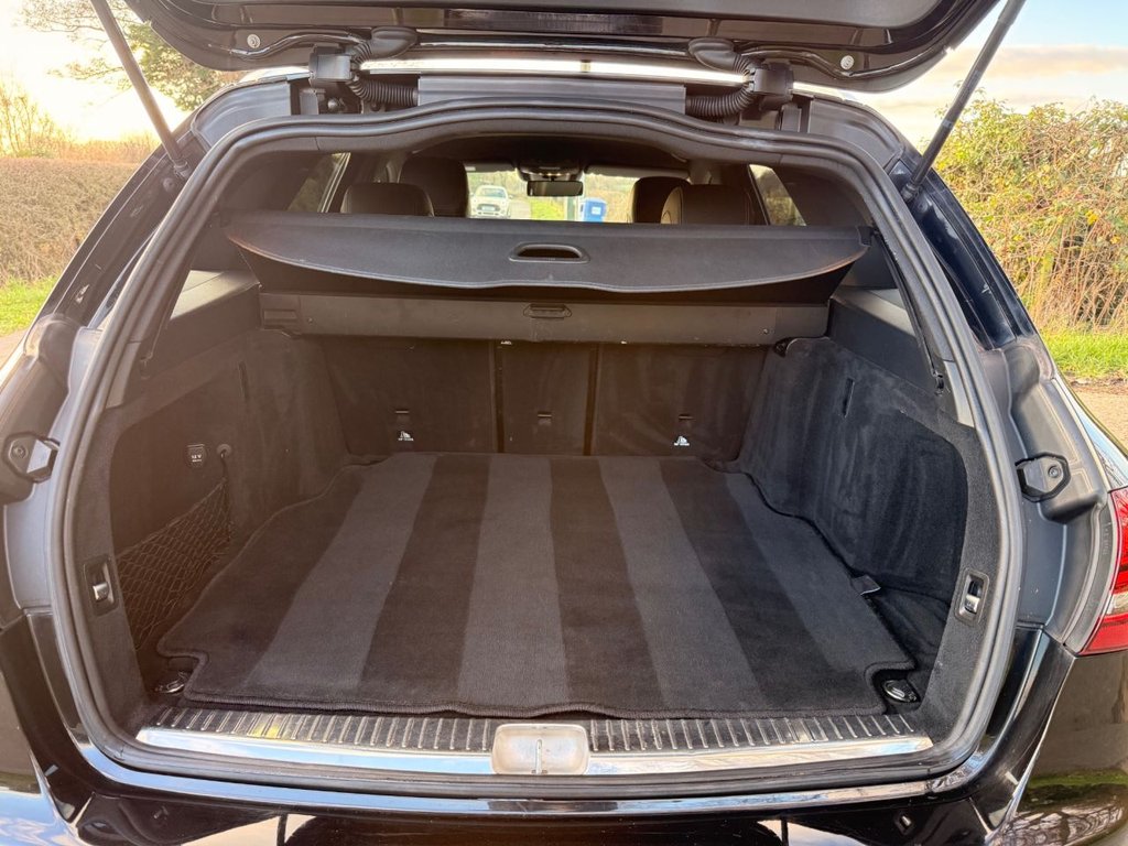 Used Mercedes-Benz C Class 2019 for sale - 77733963: Photo 27