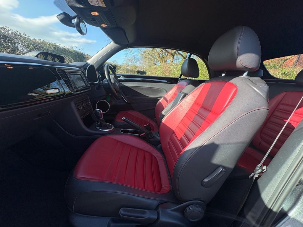 Used Volkswagen Beetle 2015 for sale - 77919752: Photo 12