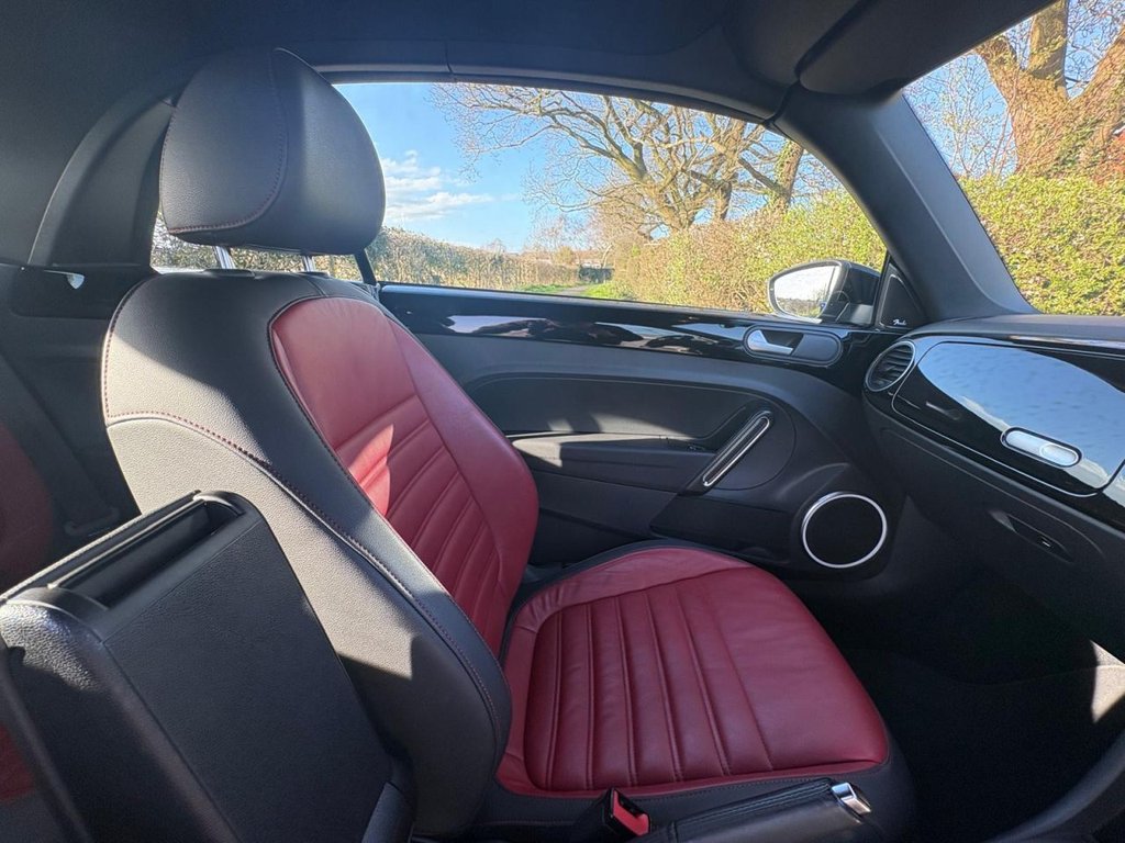 Used Volkswagen Beetle 2015 for sale - 77919752: Photo 15