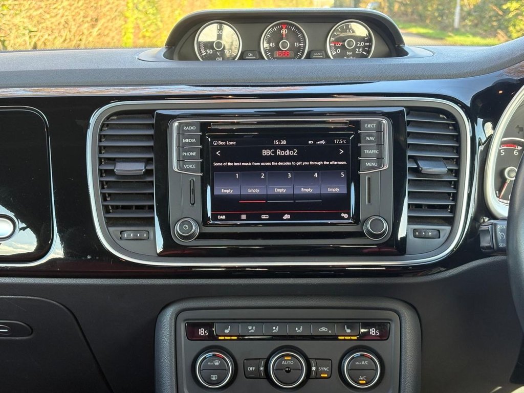 Used Volkswagen Beetle 2015 for sale - 77919752: Photo 18