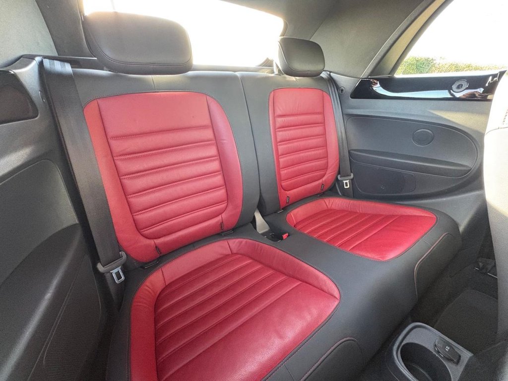 Used Volkswagen Beetle 2015 for sale - 77919752: Photo 25