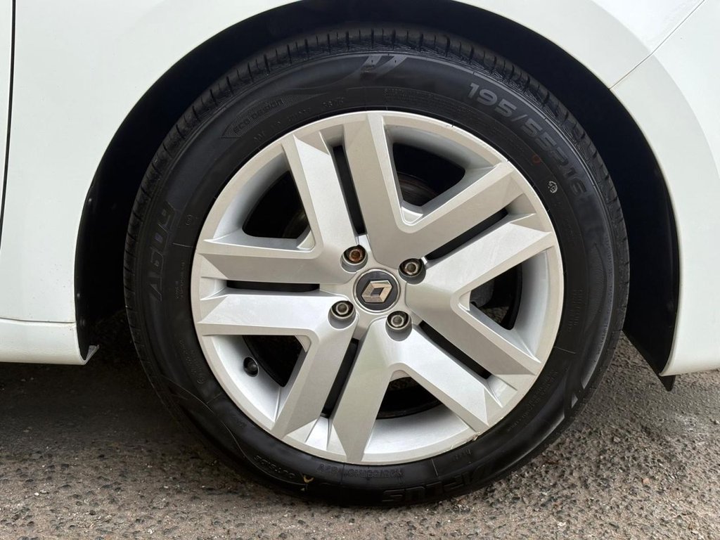 Used Renault Clio 2022 for sale - 78096232: Photo 12