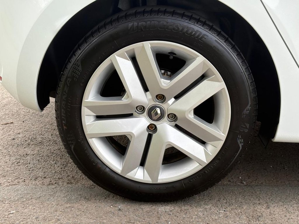 Used Renault Clio 2022 for sale - 78096232: Photo 23