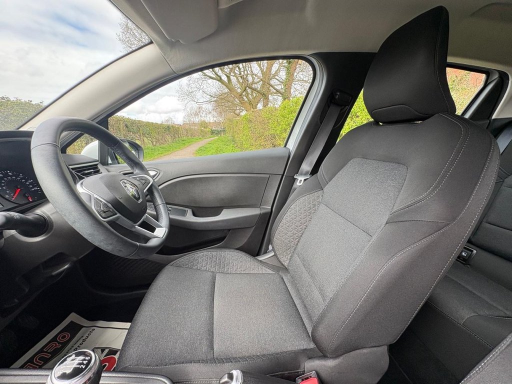 Used Renault Clio 2022 for sale - 78096232: Photo 25