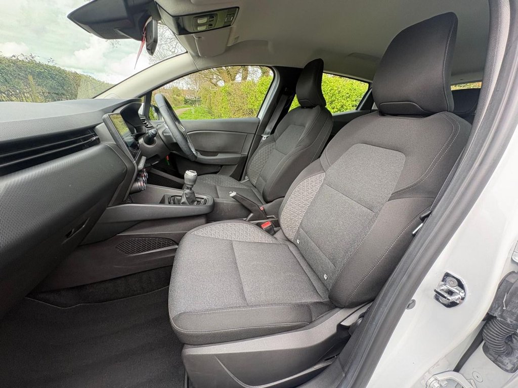 Used Renault Clio 2022 for sale - 78096232: Photo 33