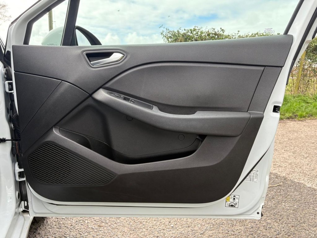 Used Renault Clio 2022 for sale - 78096232: Photo 46