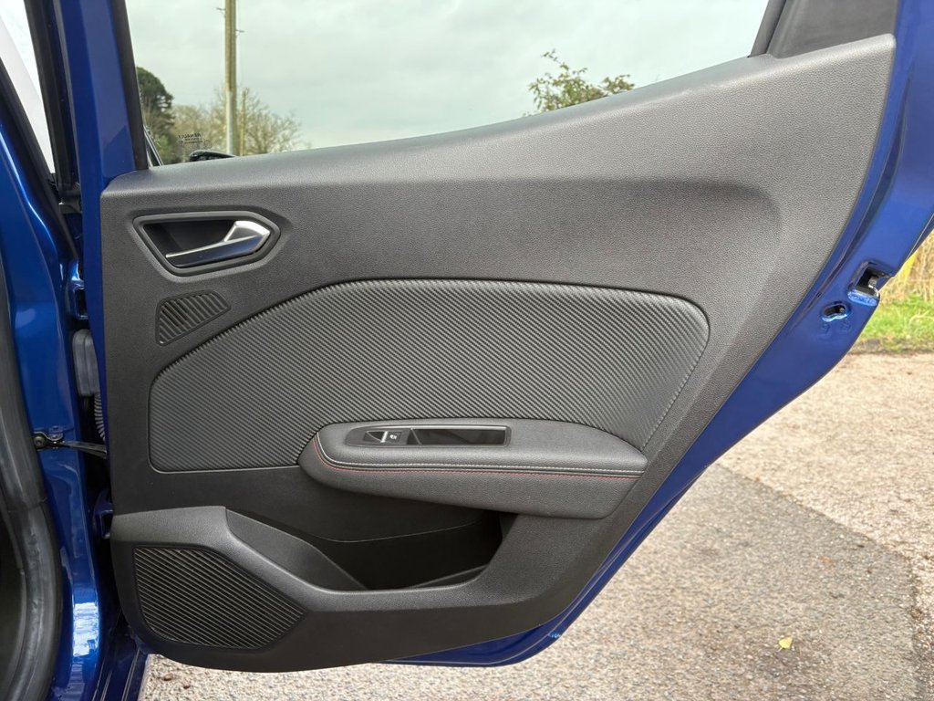 Used Renault Clio 2019 for sale - 77733976: Photo 32